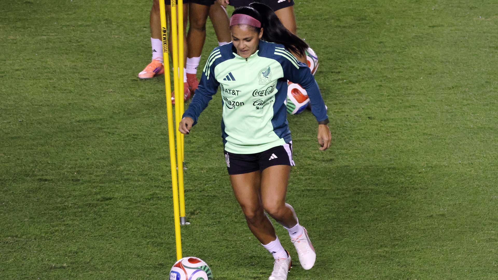 Cristina Ferral, defensa de México femenil: “Portar la camiseta del Tri es un privilegio y una responsabilidad enorme”